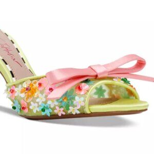 NEW Betsey Johnson Naddia Lime heels